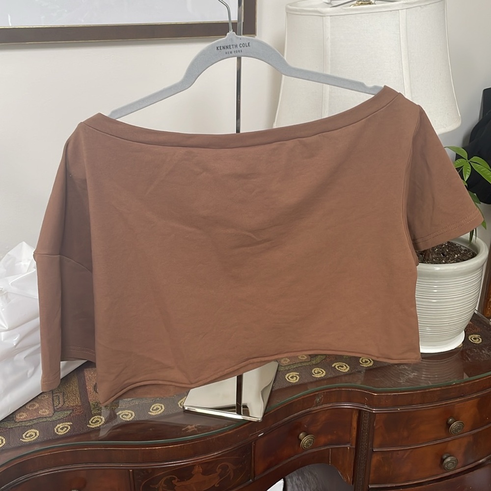 *SALE* Egreis Crop Top - Picture 4 of 6